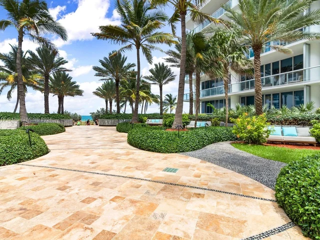 6801 Collins Ave, Miami Beach FL 33141