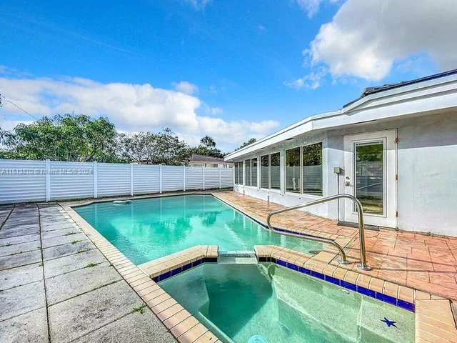 440 SE 2nd Ave # 0, Pompano Beach FL 33060