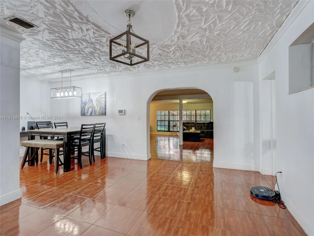 2030 NW 185th Ter, Miami Gardens FL 33056