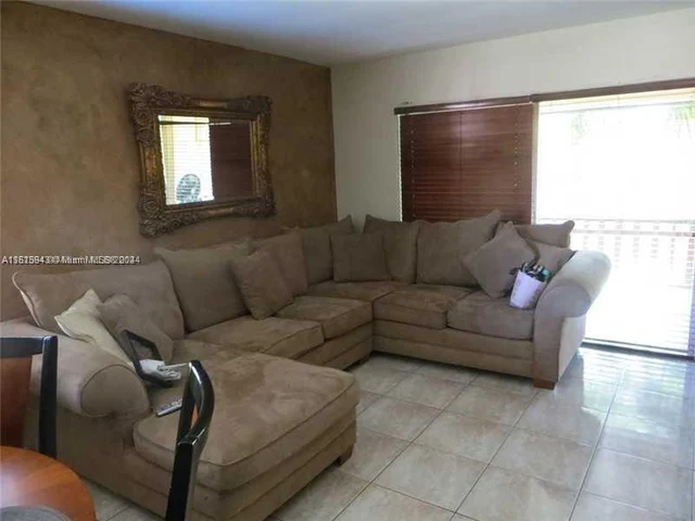 11285 SW 88th St # 205L, Miami FL 33176