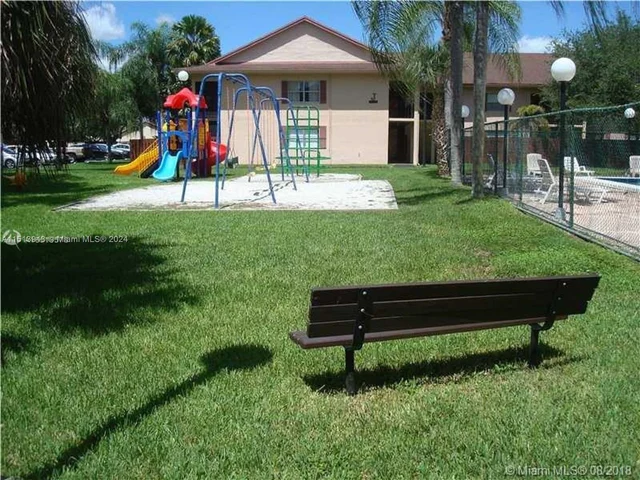 11285 SW 88th St # 205L, Miami FL 33176