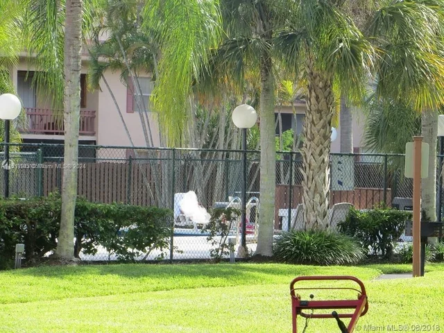 11285 SW 88th St # 205L, Miami FL 33176