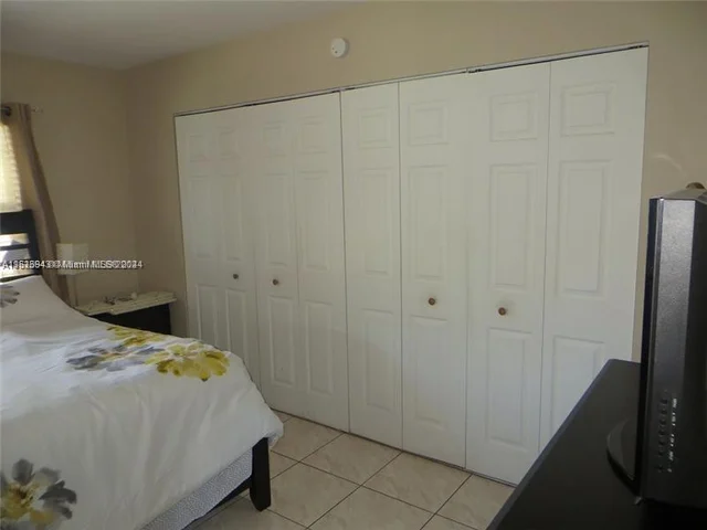 11285 SW 88th St # 205L, Miami FL 33176