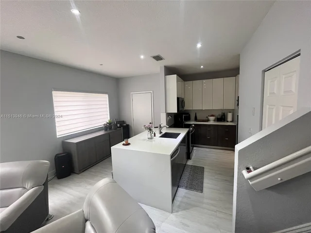 4746 Lago Vista Dr # 4746, Coconut Creek FL 33073