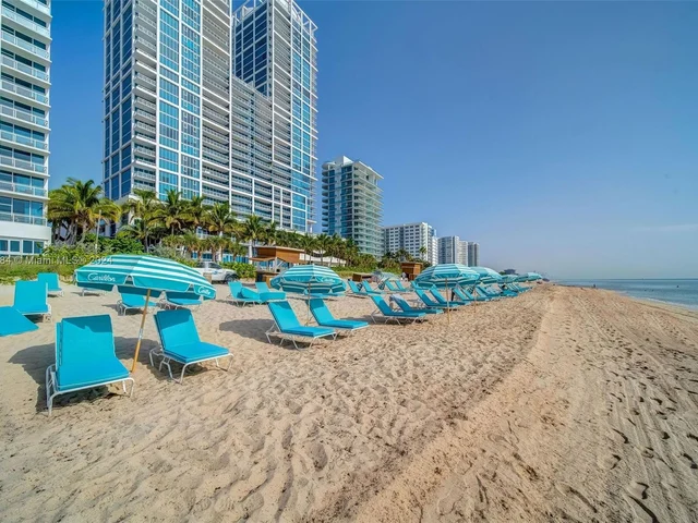 6899 Collins Ave # 1602, Miami Beach FL 33141