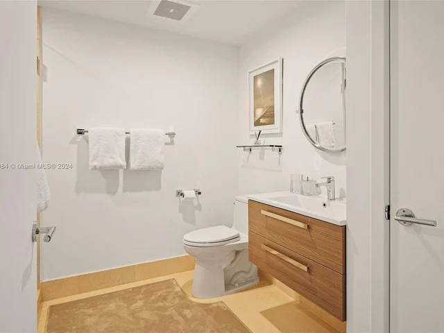 6899 Collins Ave # 1602, Miami Beach FL 33141