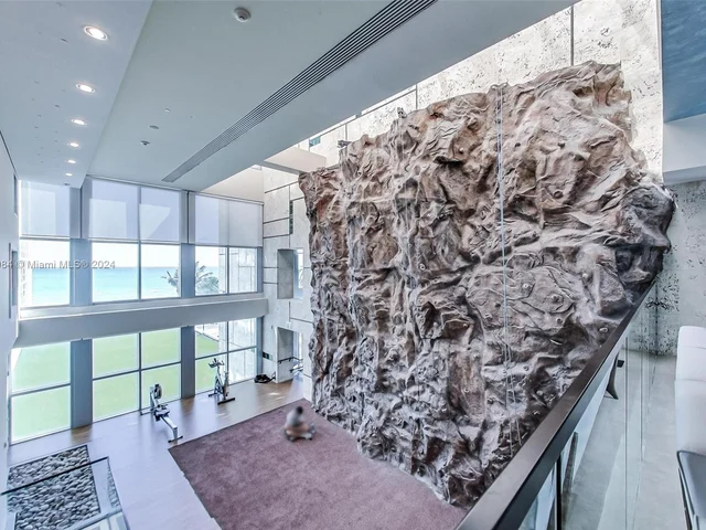 6899 Collins Ave # 1602, Miami Beach FL 33141