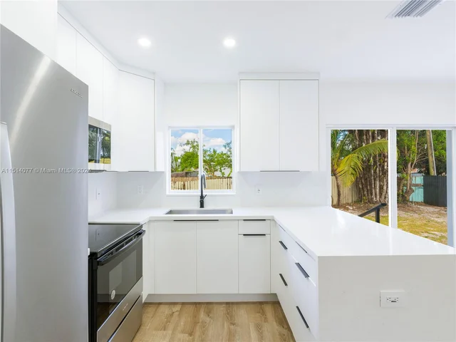 4225 NW 168th Ter, Miami Gardens FL 33055