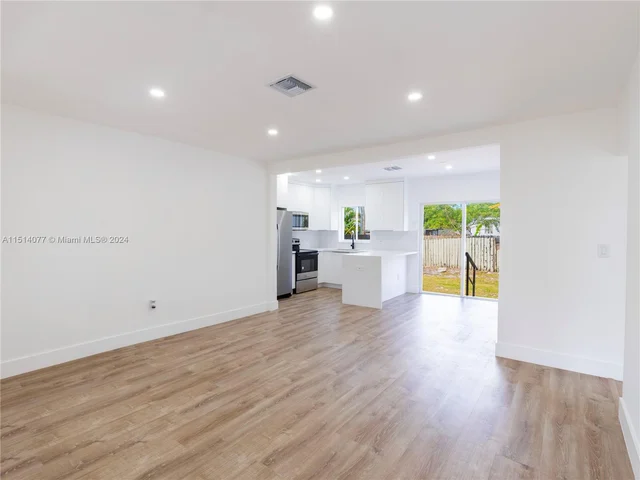 4225 NW 168th Ter, Miami Gardens FL 33055