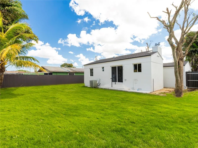 4225 NW 168th Ter, Miami Gardens FL 33055