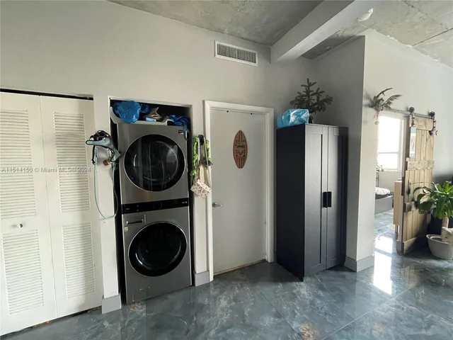 234 NE 3rd St # 1003, Miami FL 33132