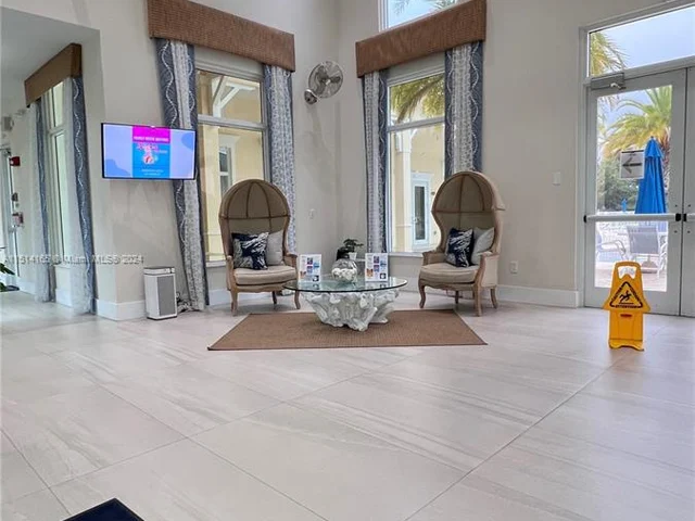 2935 SE 1st Dr # 11, Homestead FL 33033