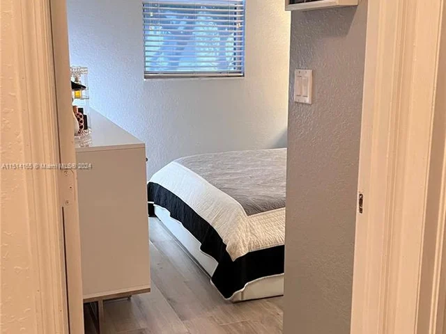 2935 SE 1st Dr # 11, Homestead FL 33033