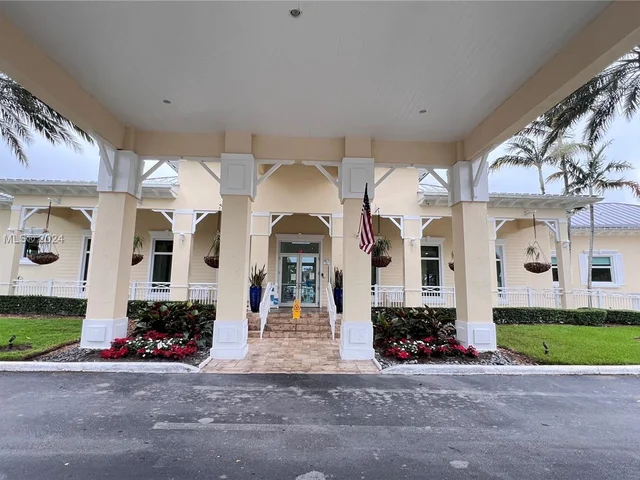 2935 SE 1st Dr # 11, Homestead FL 33033