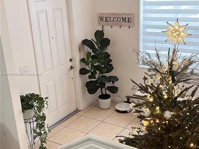 2935 SE 1st Dr # 11, Homestead FL 33033