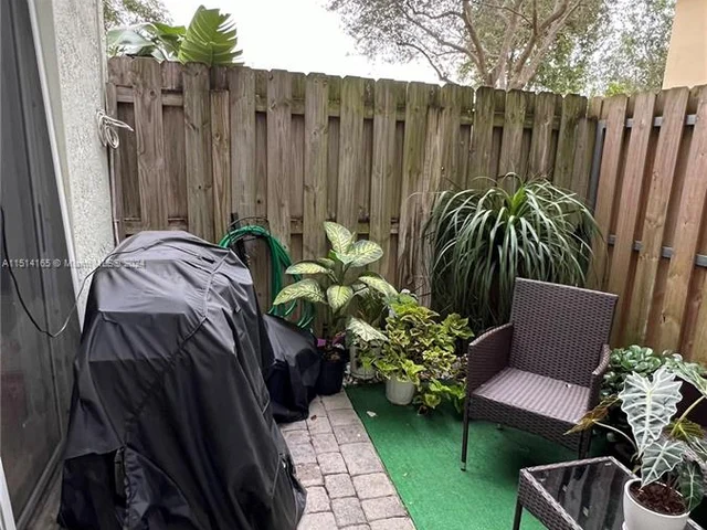 2935 SE 1st Dr # 11, Homestead FL 33033