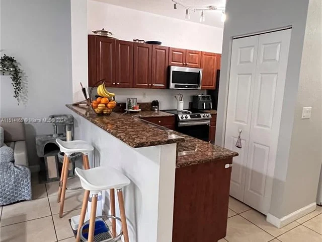 2935 SE 1st Dr # 11, Homestead FL 33033