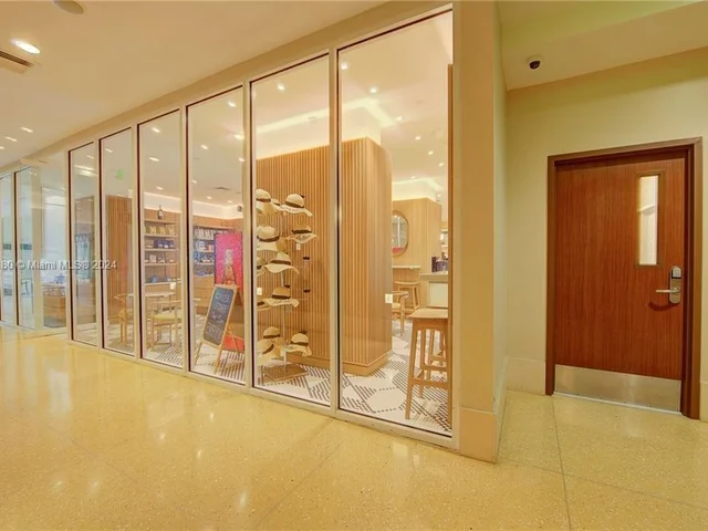 6899 Collins Ave # 2208, Miami Beach FL 33141