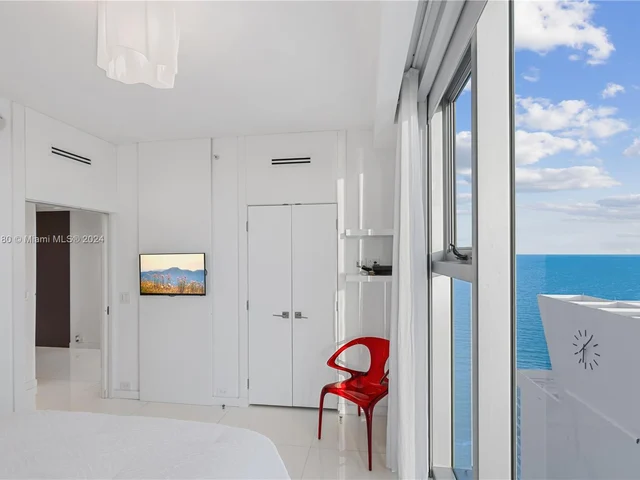 6899 Collins Ave # 2208, Miami Beach FL 33141