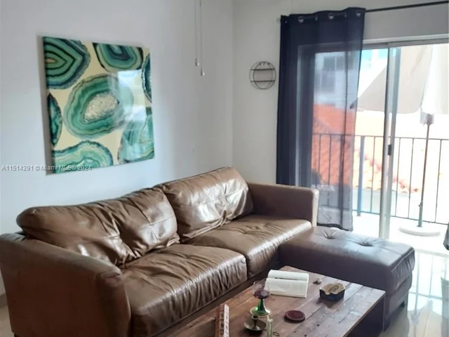 750 Michigan Ave # 303, Miami Beach FL 33139