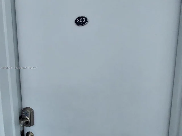 750 Michigan Ave # 303, Miami Beach FL 33139