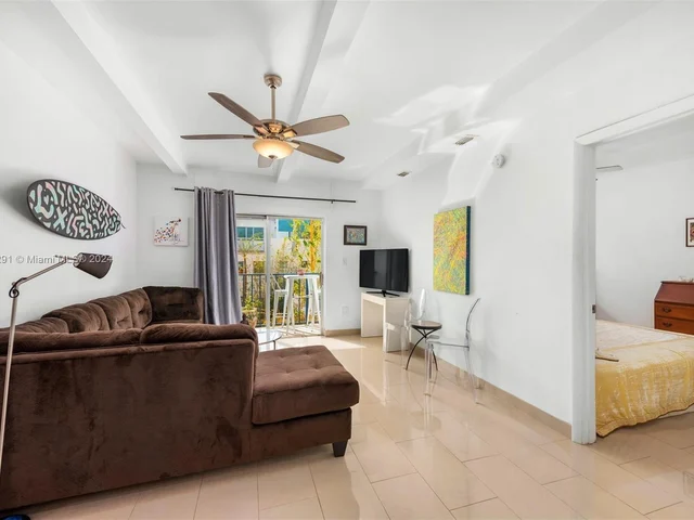 750 Michigan Ave # 303, Miami Beach FL 33139