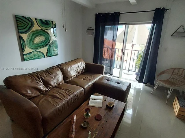 750 Michigan Ave # 303, Miami Beach FL 33139