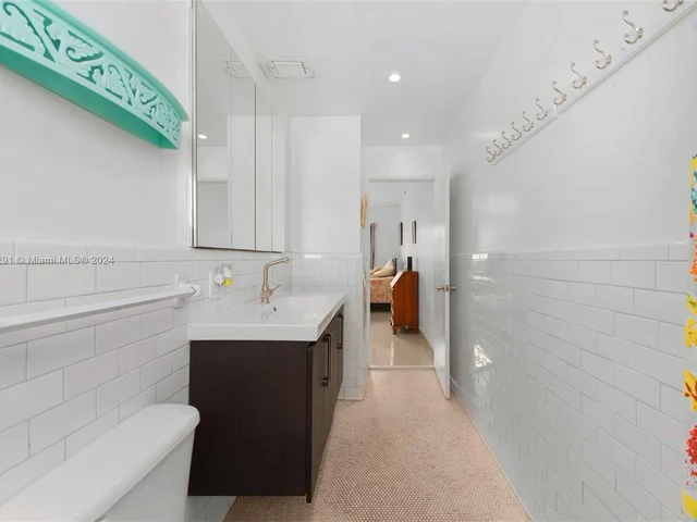 750 Michigan Ave # 303, Miami Beach FL 33139