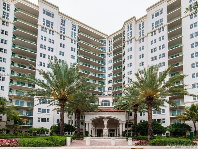 19900 E Country Club Dr # 311, Aventura FL 33180