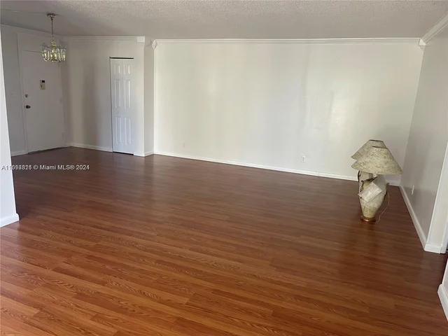 920 NE 199th St # 417, Miami FL 33179