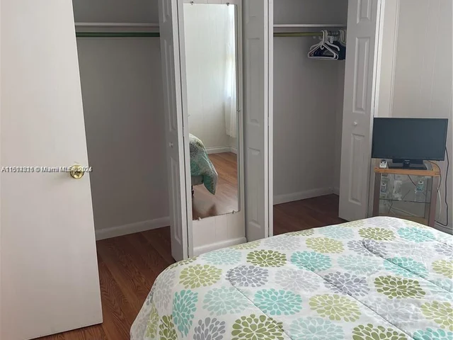 920 NE 199th St # 417, Miami FL 33179