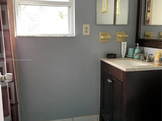 8027 Lagos De Campo Blvd # 4, Tamarac FL 33321