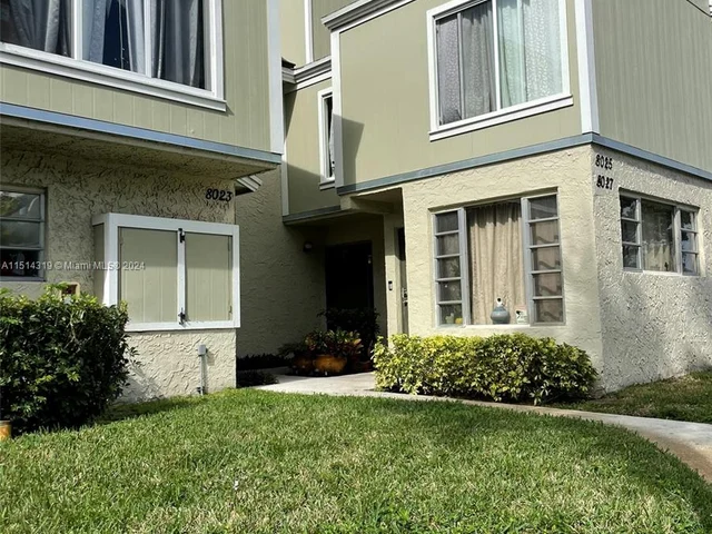8027 Lagos De Campo Blvd # 4, Tamarac FL 33321