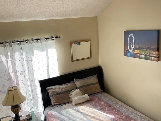 8027 Lagos De Campo Blvd # 4, Tamarac FL 33321