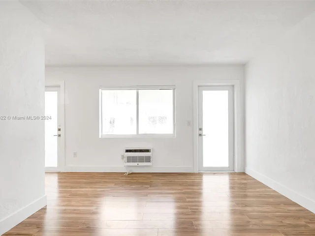 9270 E Bay Harbor Dr # 4B, Bay Harbor Islands FL 33154