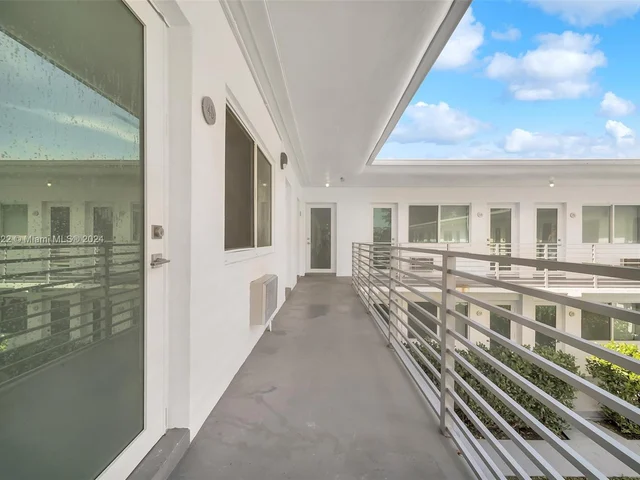 9270 E Bay Harbor Dr # 4B, Bay Harbor Islands FL 33154