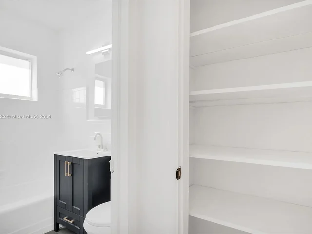 9270 E Bay Harbor Dr # 4B, Bay Harbor Islands FL 33154