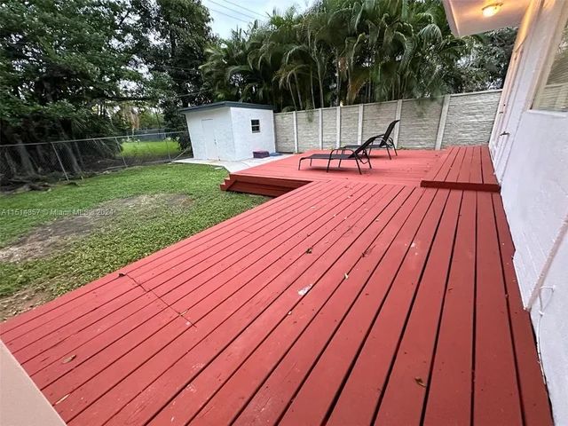 321 189th St, Sunny Isles Beach FL 33160