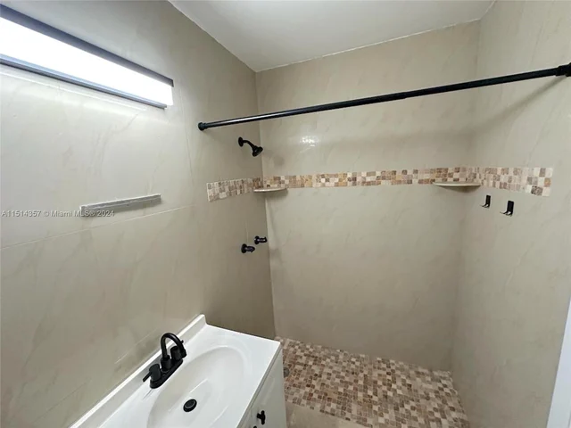 321 189th St, Sunny Isles Beach FL 33160