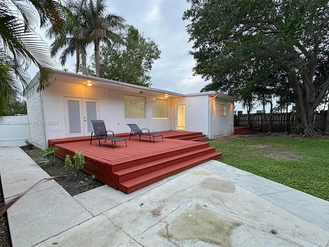 321 189th St, Sunny Isles Beach FL 33160