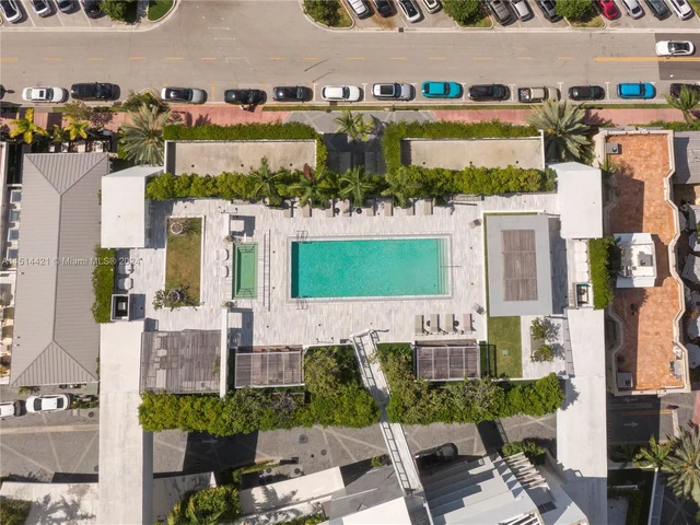 801 S Pointe Dr # 202, Miami Beach FL 33139