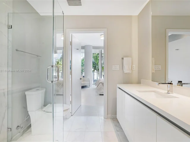 801 S Pointe Dr # 202, Miami Beach FL 33139