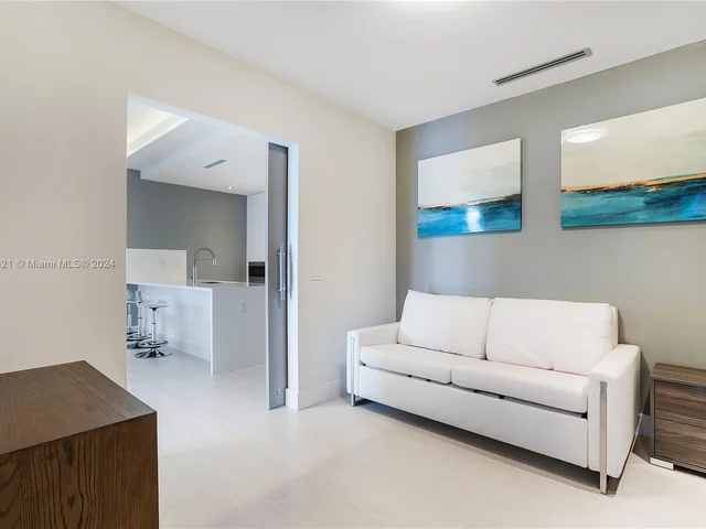801 S Pointe Dr # 202, Miami Beach FL 33139