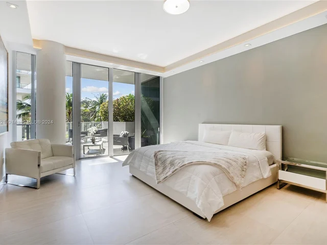 801 S Pointe Dr # 202, Miami Beach FL 33139