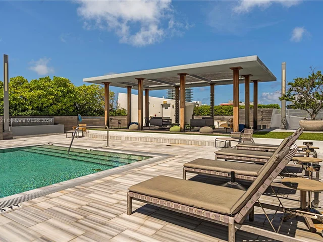 801 S Pointe Dr # 202, Miami Beach FL 33139