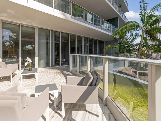 801 S Pointe Dr # 202, Miami Beach FL 33139