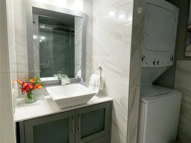 1750 N Bayshore Dr # 4108, Miami FL 33132