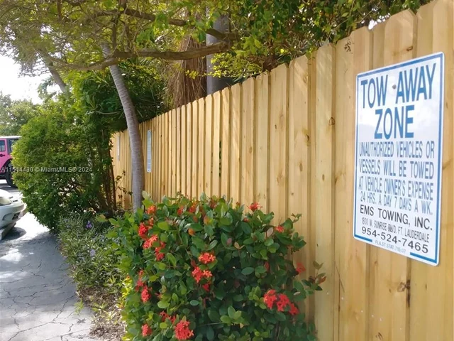 1423 Holly Heights Dr # 17, Fort Lauderdale FL 33304