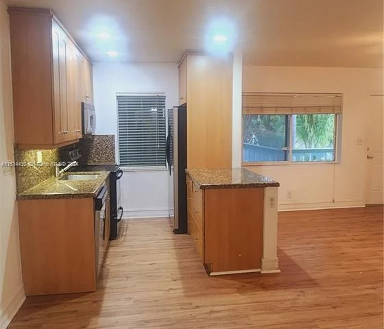 1423 Holly Heights Dr # 17, Fort Lauderdale FL 33304