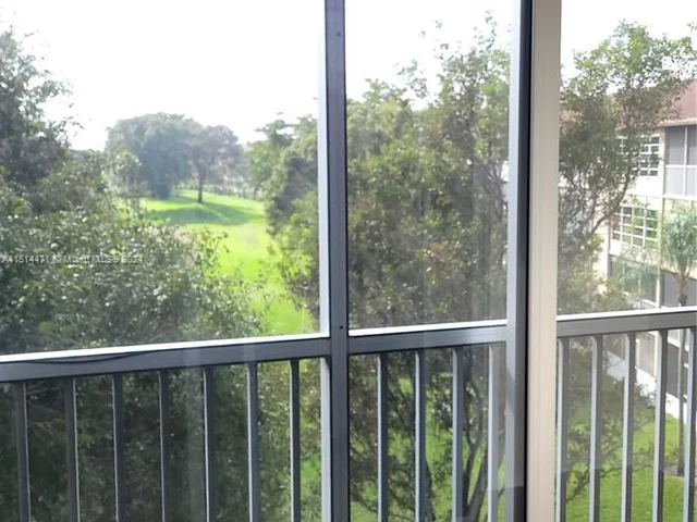 13450 SW 3rd St # 417D, Pembroke Pines FL 33027